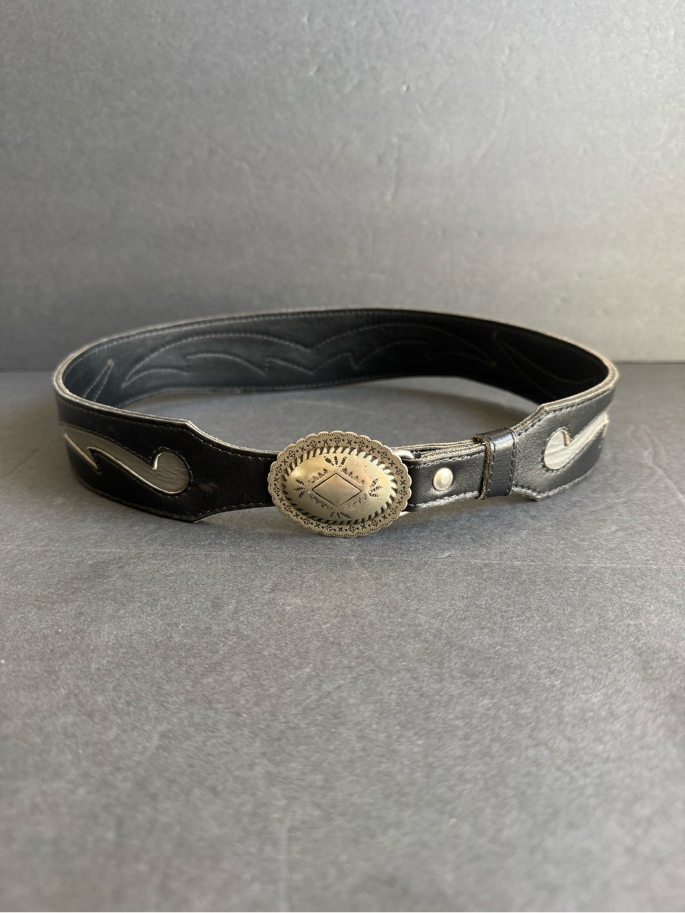Vintage Western Concho Belt Black Gray Leather Wing Cowgirl Boho Handmade Medium - Picture 11 of 11